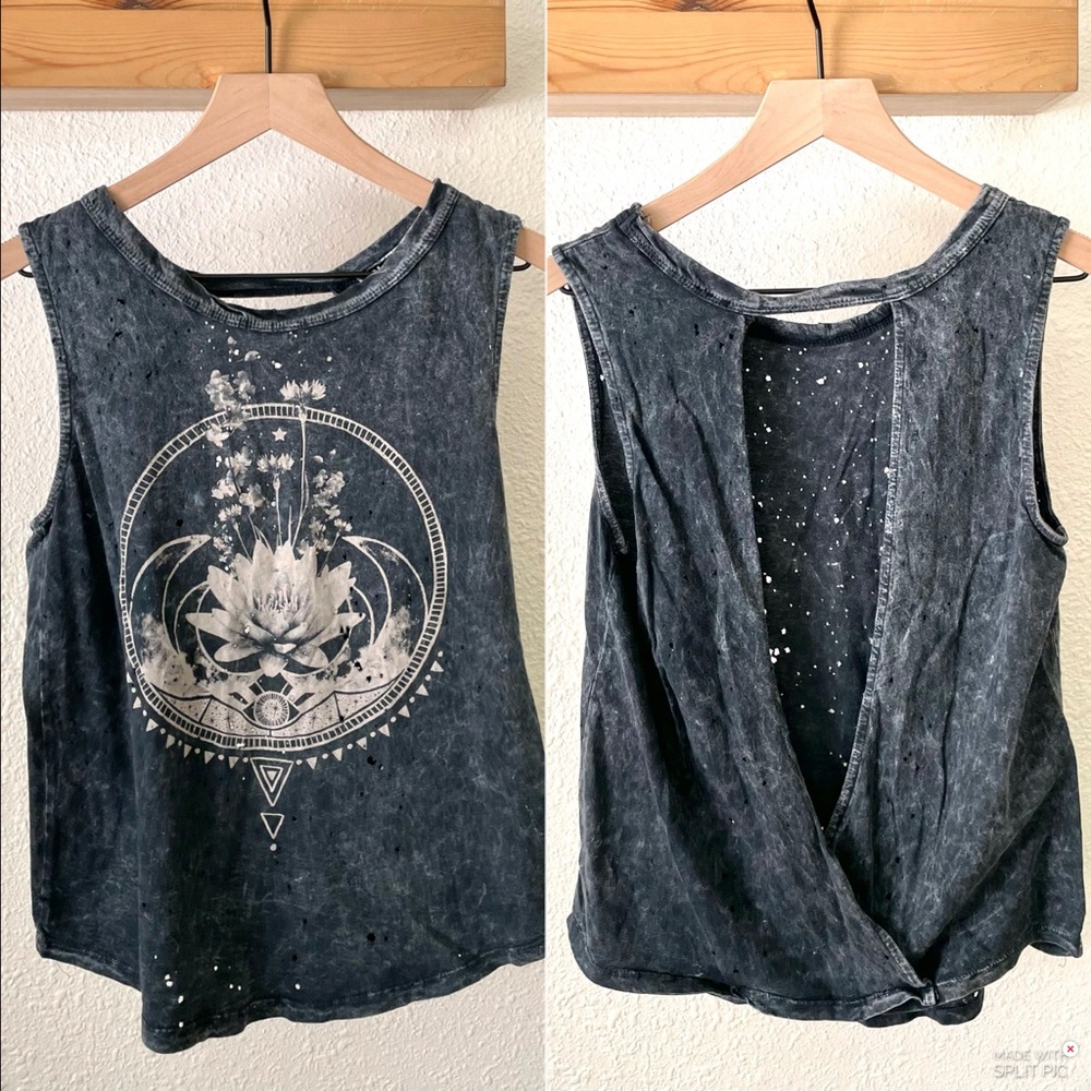 Black Moon lotus yoga top